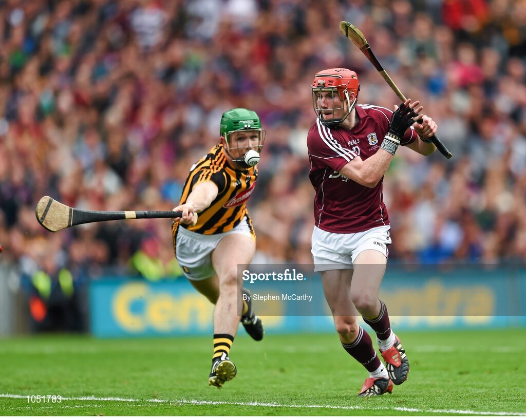 6 September 2015; Conor Whelan, Galway, in action against Paul Murphy, Kilkenny. GAA Hurling All-Ireland Senior Championship Final, Kilkenny v Galway. Croke Park, Dublin. Picture credit: Stephen McCarthy / SPORTSFILE