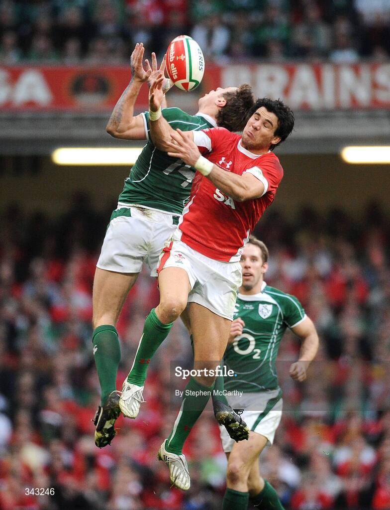 21 March 2009; Tommy Bowe, Ireland, in action against Mike Phillips, Wales. RBS Six Nations Championship, Wales v Ireland, Millennium Stadium, Cardiff, Wales. Picture credit: Stephen McCarthy / SPORTSFILE