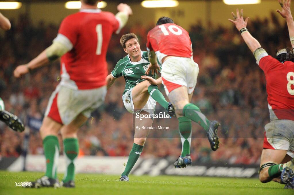 21 March 2009; Ronan O'Gara, Ireland, watches his winning drop goal against Wales. RBS Six Nations Championship, Wales v Ireland, Millennium Stadium, Cardiff, Wales. Picture credit: Brendan Moran / SPORTSFILE