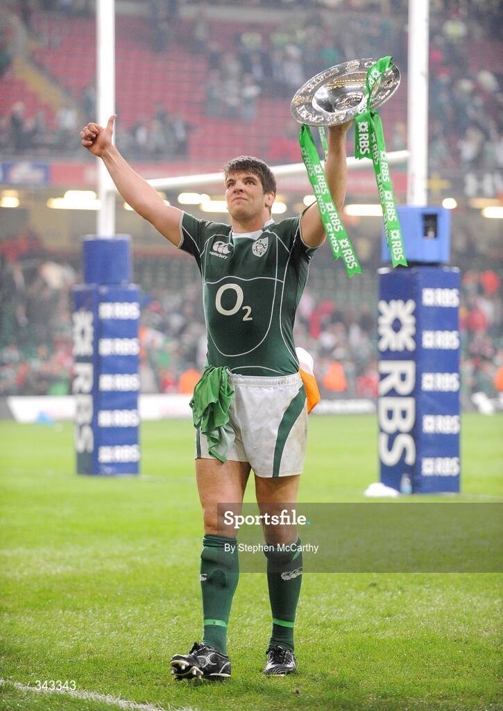 21 March 2009; Ireland's Donncha O'Callaghan celebrates with the Triple Crown. RBS Six Nations Championship, Wales v Ireland, Millennium Stadium, Cardiff, Wales. Picture credit: Stephen McCarthy / SPORTSFILE