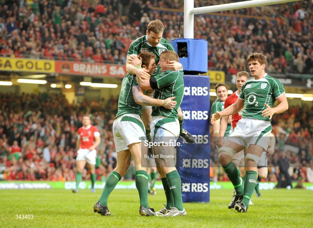 21 March 2009; Ireland's Jamie Heaslip and Gordon D'Arcy celebrate with try scorer Tommy Bowe after their side's second try against Wales. RBS Six Nations Championship, Wales v Ireland, Millennium Stadium, Cardiff, Wales. Picture credit: Matt Browne / SPORTSFILE