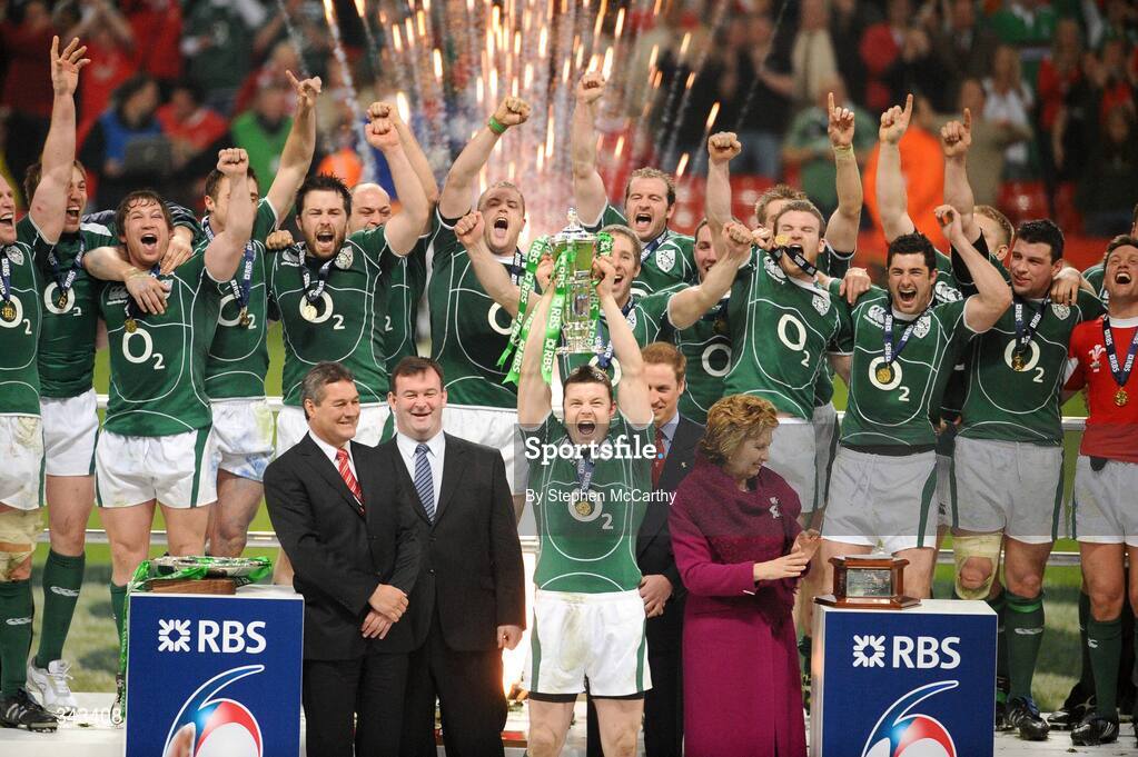 21 March 2009; Ireland captain Brian O'Driscoll lifts the RBS Six Nations Championship trophy. RBS Six Nations Championship, Wales v Ireland, Millennium Stadium, Cardiff, Wales. Picture credit: Stephen McCarthy / SPORTSFILE