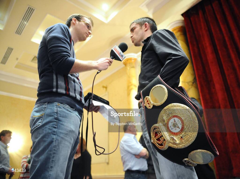 22 March 2009; Newly crowned WBA World Super Bantamweight Champion Bernard Dunne being interviewed at a press conference following his victory over Ricardo Cordoba at the Hunky Dorys World Title Fight Night. Bernard Dunne Press Conference, Ballsbridge Court, Dublin. Picture credit: Stephen McCarthy / SPORTSFILE