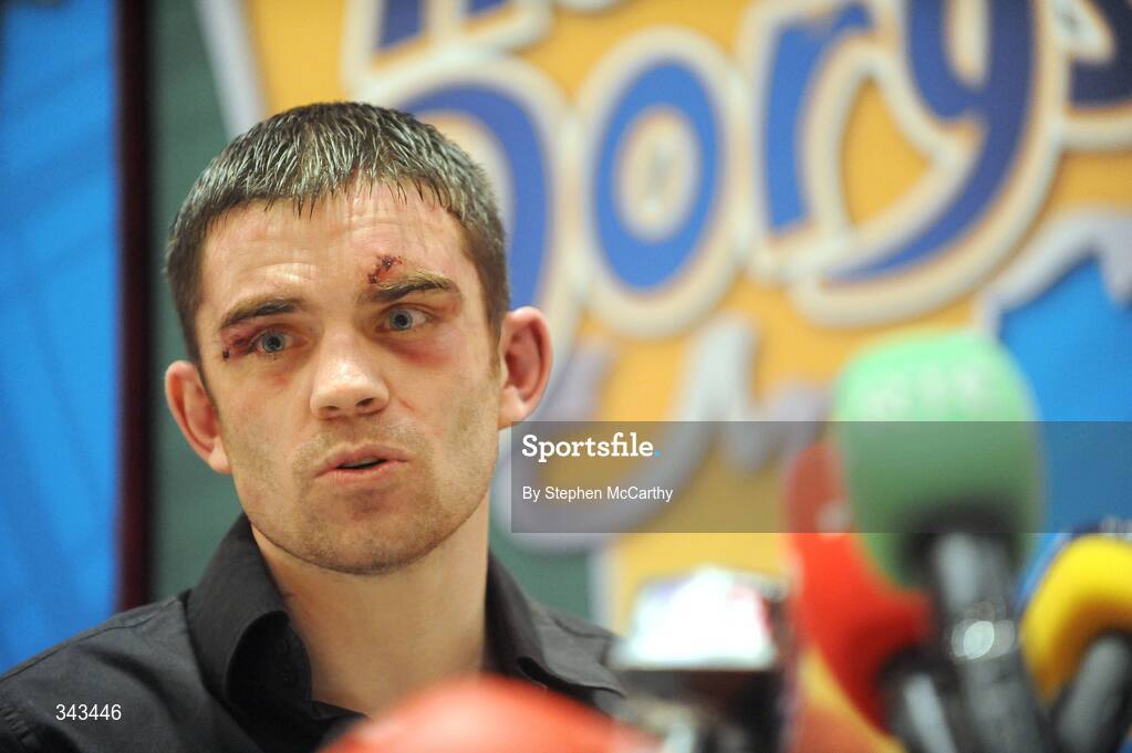 22 March 2009; Newly crowned WBA World Super Bantamweight Champion Bernard Dunne speaking at a press conference following his victory over Ricardo Cordoba at the Hunky Dorys World Title Fight Night. Bernard Dunne Press Conference, Ballsbridge Court, Dublin. Picture credit: Stephen McCarthy / SPORTSFILE
