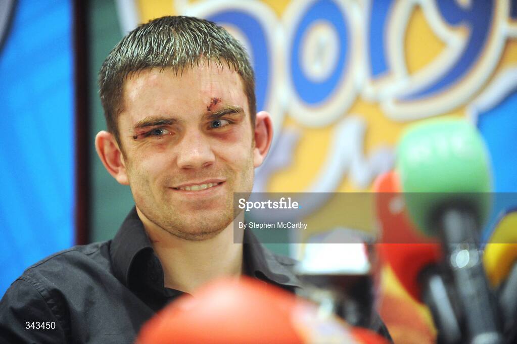 22 March 2009; Newly crowned WBA World Super Bantamweight Champion Bernard Dunne speaking at a press conference following his victory over Ricardo Cordoba at the Hunky Dorys World Title Fight Night. Bernard Dunne Press Conference, Ballsbridge Court, Dublin. Picture credit: Stephen McCarthy / SPORTSFILE