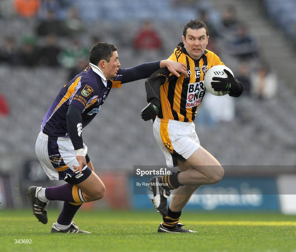 17 March 2009; Oisin McConville, Crossmaglen Rangers, in action against Ross O'Carroll, Kilmacud Crokes.AIB All-Ireland Senior Club Football Championship Final, Crossmaglen Rangers, Co. Armagh, v Kilmacud Crokes, Dublin. Croke Park, Dublin. Picture credit: Ray McManus / SPORTSFILE