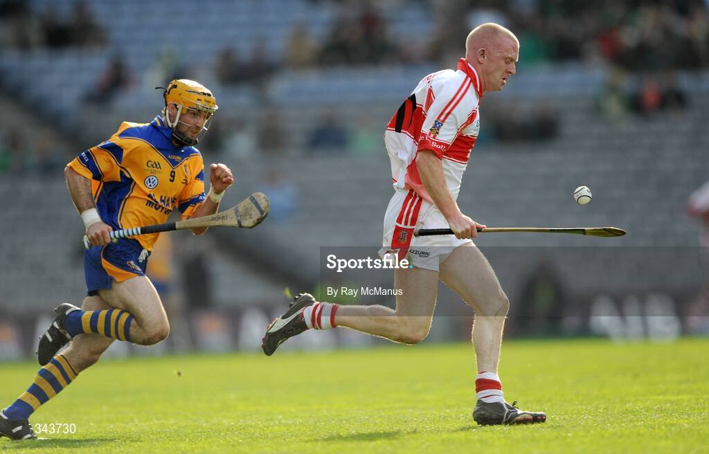 17 March 2009; John Mullane, De La Salle, in action against Leo Smith, Portumna. AIB All-Ireland Senior Club Hurling Championship Final, Portumna, Co. Galway, v De La Salle, Waterford, Croke Park, Dublin. Picture credit: Ray McManus / SPORTSFILE