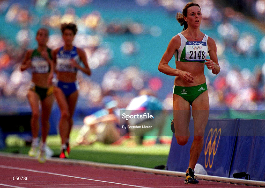 23 September 2000; Ireland's Breda Dennehy Willis, in action during the womens 5000m heats, Stadium Australia, Sydney Olympic Park, Homebush Bay, Sydney, Australia. Photo by Brendan Moran/Sportsfile