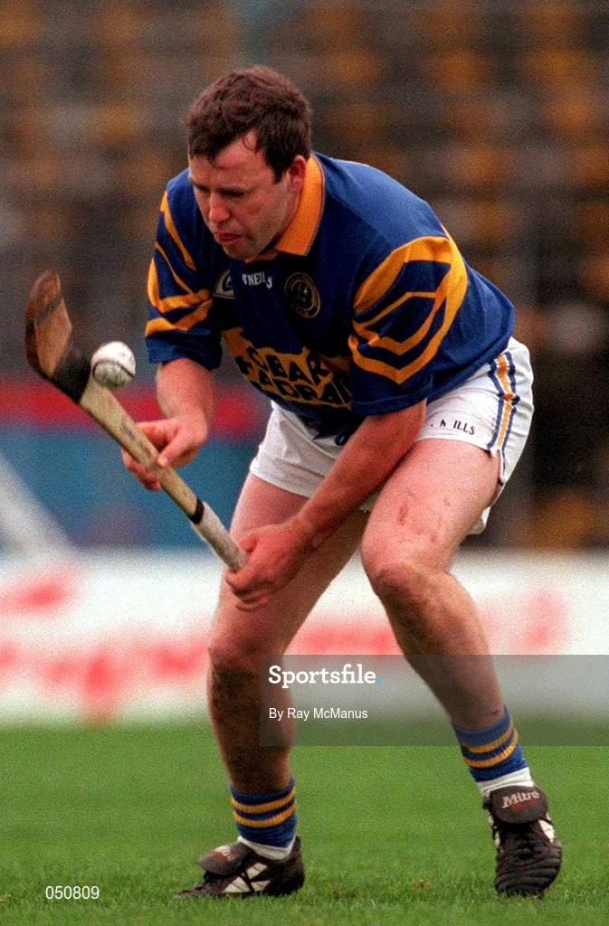 30 October 2000; Gary Kirby of Patrickswell during the AIB Munster Club Hurling Championship match between Patrickswell and Toomevara at Semple Stadium in Thurles, Tipperary. Photo by Ray McManus/Sportsfile