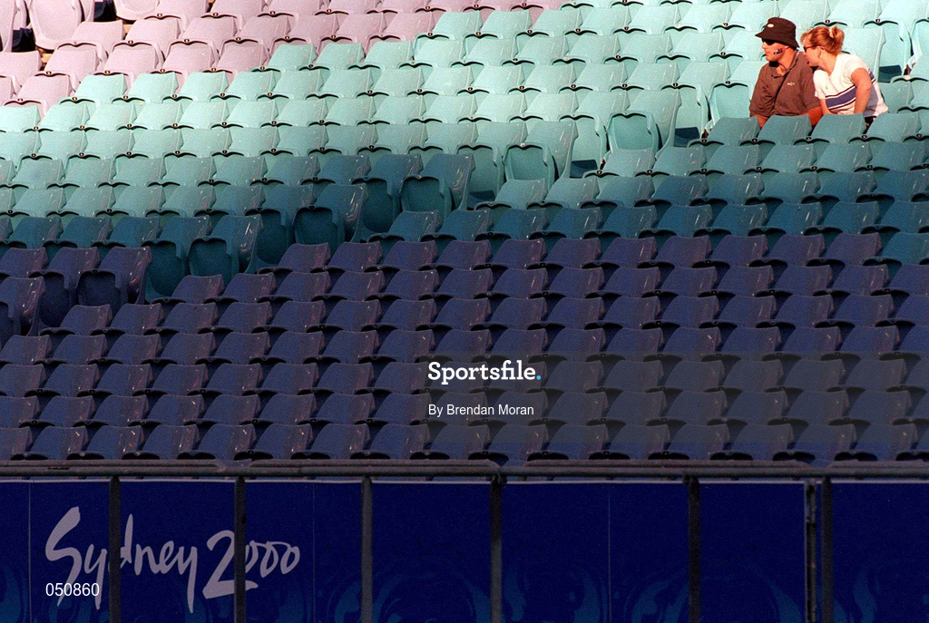 23 September 2000; Supporters get into the stadium early before the start of the evening session of athletics. Stadium Australia, Sydney Olympic Park, Homebush Bay, Sydney, Australia. Photo by Brendan Moran/Sportsfile