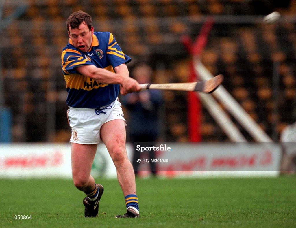 30 October 2000; Gary Kirby of Patrickswell during the AIB Munster Club Hurling Championship match between Patrickswell and Toomevara at Semple Stadium in Thurles, Tipperary. Photo by Ray McManus/Sportsfile