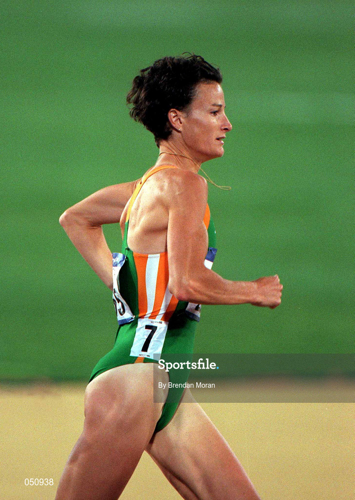 25 September 2000; Sonia O'Sullivan of Ireland competing in the women's 10,000m final during the Sydney Olympics at Sydney Olympic Park in Sydney, Australia. Photo by Brendan Moran/Sportsfile