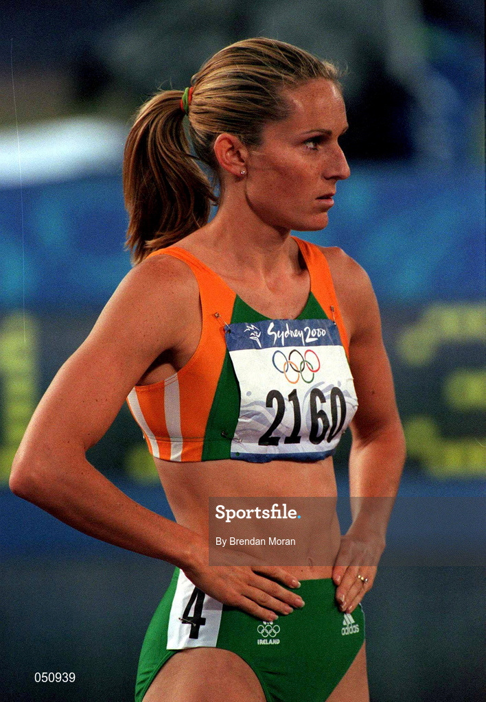 23 September 2000; Ireland's Susan Smith Walsh, pictured before the womens 400m hurdles, Stadium Australia, Sydney Olympic Park, Homebush Bay, Sydney, Australia. Photo by Brendan Moran/Sportsfile