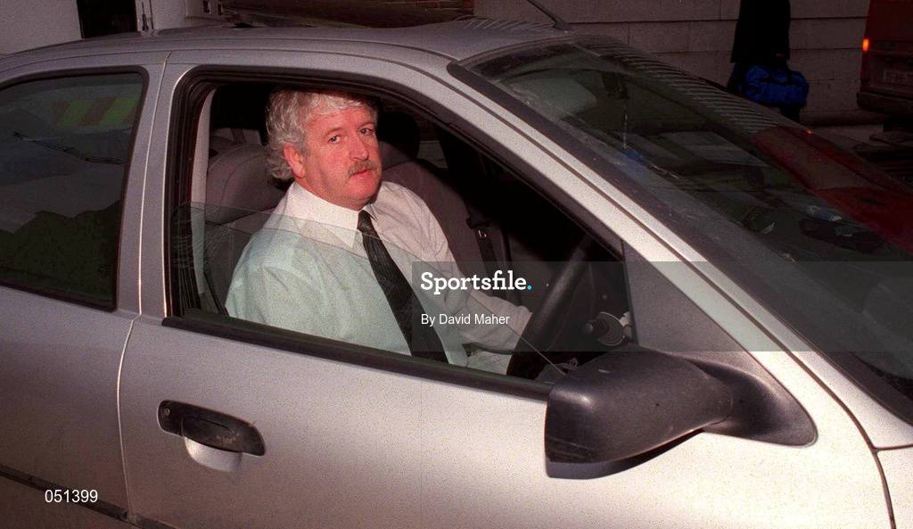 27 November 2000; Milo Corcoran, Vice President of the FAI National Council arrivse for a meeting at the FAI Headquarters at Merrion Square in Dublin. Photo by David Maher/Sportsfile