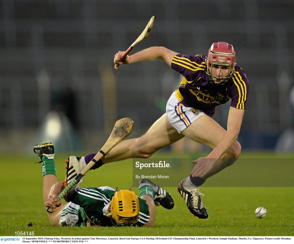 12 September 2015; Pádraig Foley, Wexford, in action against Tom Morrissey, Limerick. Bord Gais Energy GAA Hurling All-Ireland U21 Championship Final, Limerick v Wexford, Semple Stadium, Thurles, Co. Tipperary. Picture credit: Brendan Moran / SPORTSFILE