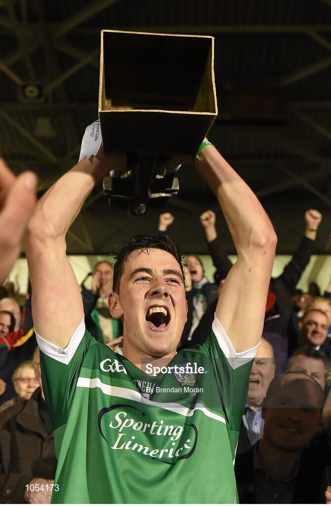 12 September 2015; Limerick captain Diarmaid Byrnes lifts the cup after the game. Bord Gais Energy GAA Hurling All-Ireland U21 Championship Final, Limerick v Wexford, Semple Stadium, Thurles, Co. Tipperary. Picture credit: Brendan Moran / SPORTSFILE