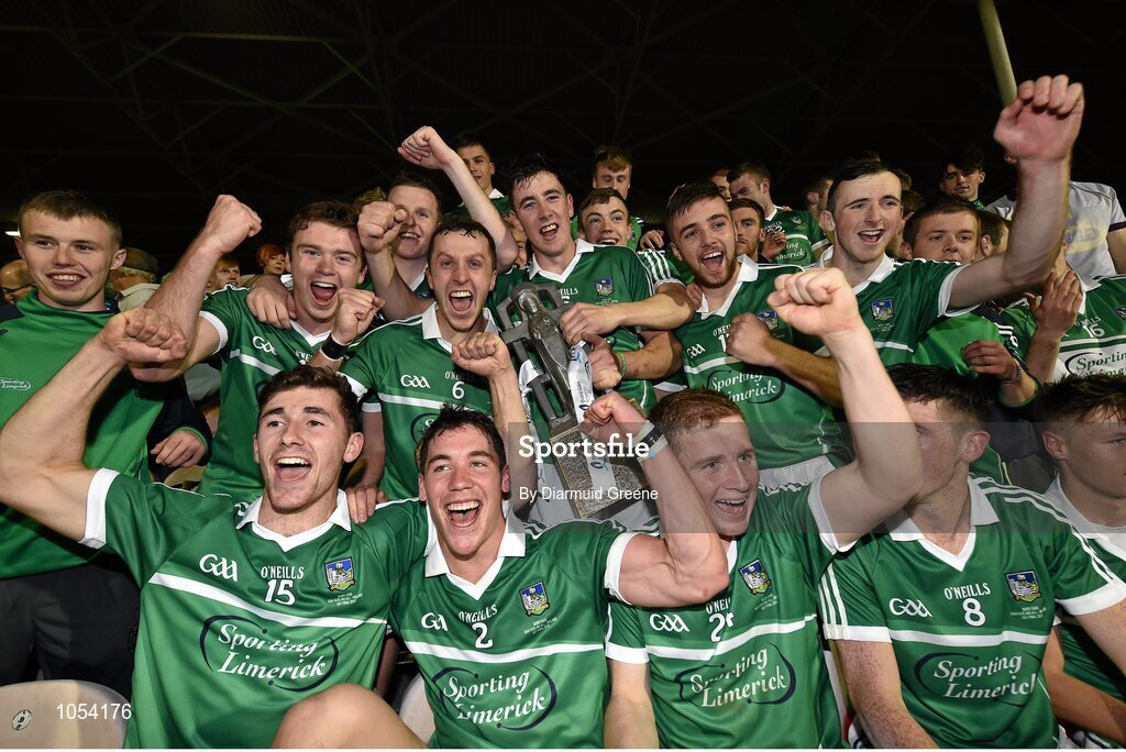 12 September 2015; Limerick players celebrate with the cup after victory over Wexford. Bord Gais Energy GAA Hurling All-Ireland U21 Championship Final, Limerick v Wexford, Semple Stadium, Thurles, Co. Tipperary. Picture credit: Diarmuid Greene / SPORTSFILE