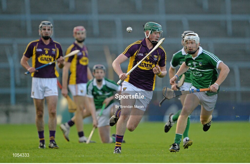 12 September 2015; Jim White, Wexford, in action against Cian Lynch, Limerick. Bord Gais Energy GAA Hurling All-Ireland U21 Championship Final, Limerick v Wexford, Semple Stadium, Thurles, Co. Tipperary. Picture credit: Brendan Moran / SPORTSFILE