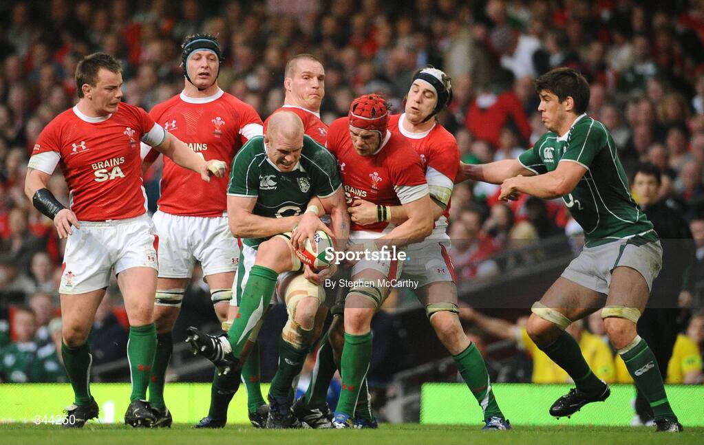 21 March 2009; Paul O'Connell, Ireland, supported by Donncha O'Callaghan in action against Wales players, from left, Matthew Rees, Ian Gough, Gethin Jenkins, Alun-Wyn Jones and Andy Powell. RBS Six Nations Championship, Wales v Ireland, Millennium Stadium, Cardiff, Wales. Picture credit: Stephen McCarthy / SPORTSFILE