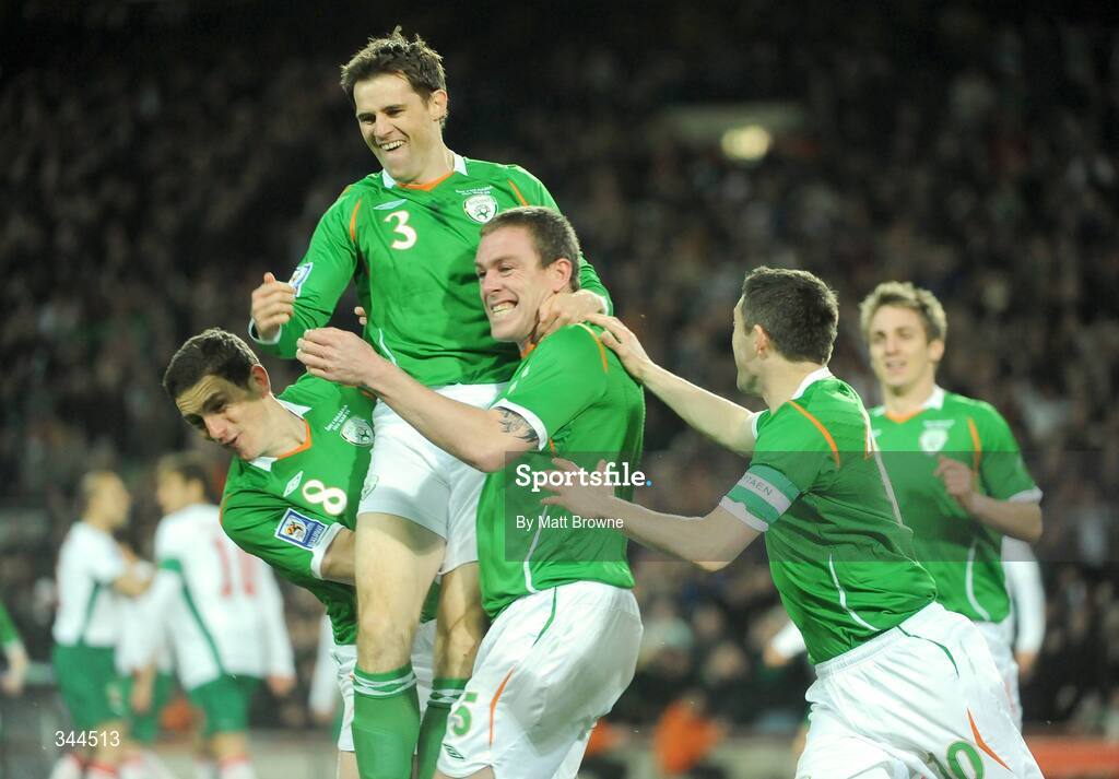 28 March 2009; Richard Dunne, 5, Republic of Ireland, celebrates after scoring the first goal of the game against Bulgaria with team-mates Keith Andrews, Kevin Kilbane and Robbie Keane. 2010 FIFA World Cup Qualifier, Republic of Ireland v Bulgaria, Croke Park, Dublin. Picture credit: Matt Browne / SPORTSFILE