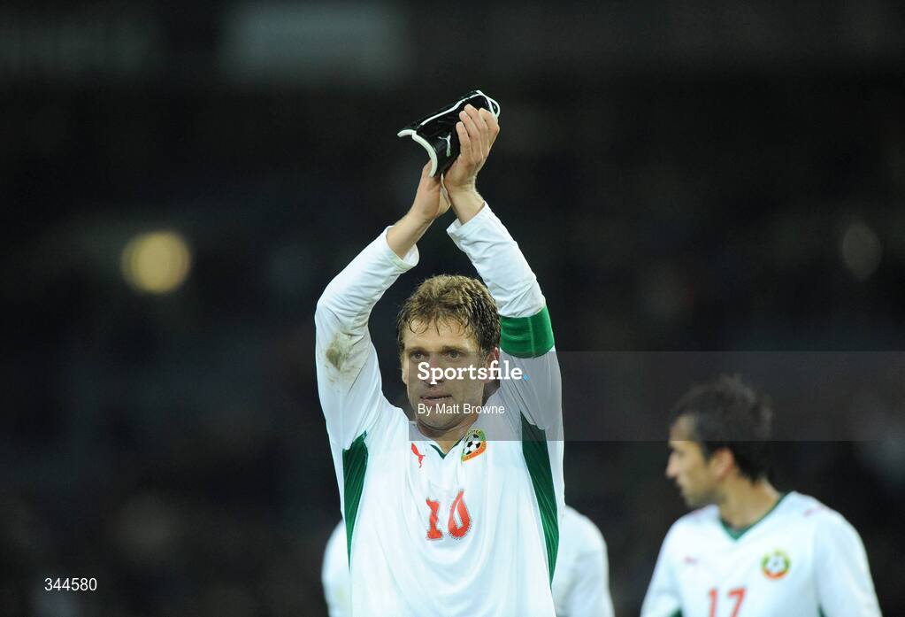 28 March 2009; Stiliyan Petrov, Bulgaria, after the final whistle. 2010 FIFA World Cup Qualifier, Republic of Ireland v Bulgaria, Croke Park, Dublin. Picture credit: Matt Browne / SPORTSFILE