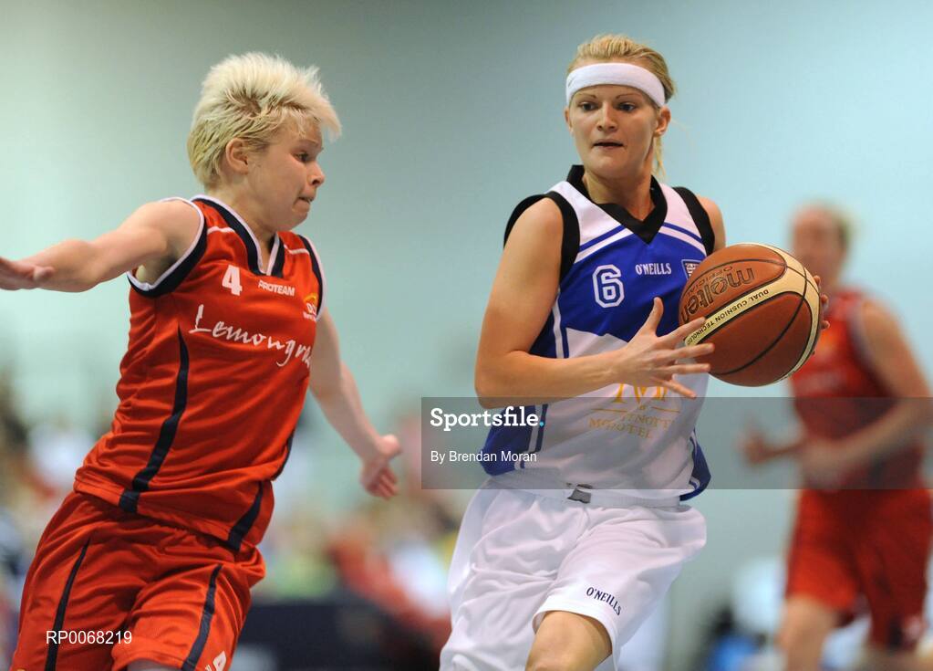 28 March 2009; Denise Walsh, Team Montenotte Hotel Cork, in action against Becky Woods, DCU Mercy. Basketball Ireland’s Women’s Superleague Final, DCU Mercy v Team Montenotte Hotel Cork, Aura Complex, Letterkenny, Co. Donegal. Picture credit: Brendan Moran / SPORTSFILE
