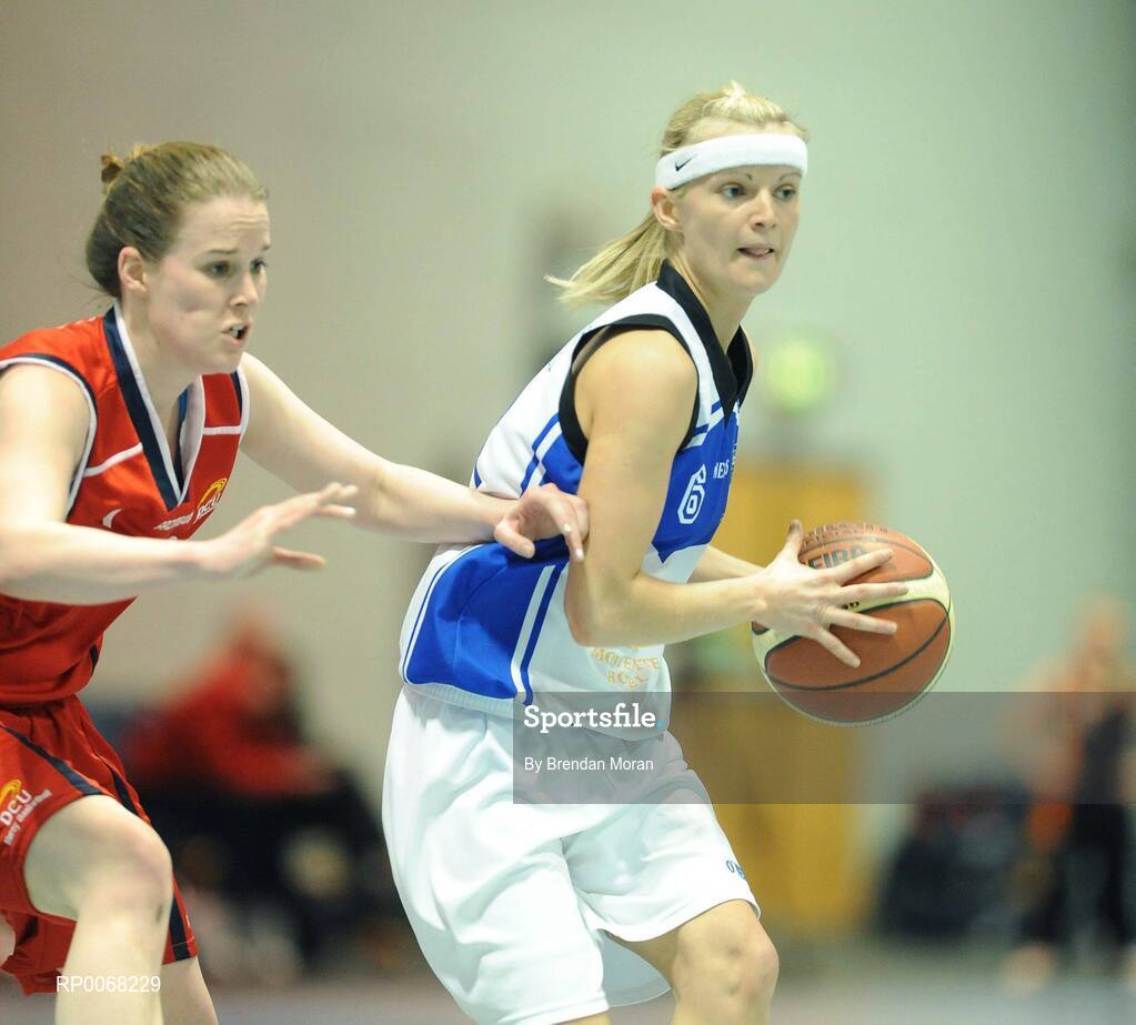 28 March 2009; Denise Walsh, Team Montenotte Hotel Cork, in action against Helena Kenny, DCU Mercy. Basketball Ireland’s Women’s Superleague Final, DCU Mercy v Team Montenotte Hotel Cork, Aura Complex, Letterkenny, Co. Donegal. Picture credit: Brendan Moran / SPORTSFILE