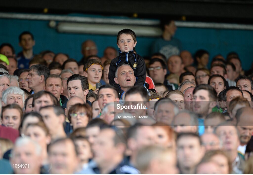 12 September 2015; A young supporter gets an elevated perspective before the game. Bord Gais Energy GAA Hurling All-Ireland U21 Championship Final, Limerick v Wexford, Semple Stadium, Thurles, Co. Tipperary. Picture credit: Diarmuid Greene / SPORTSFILE
