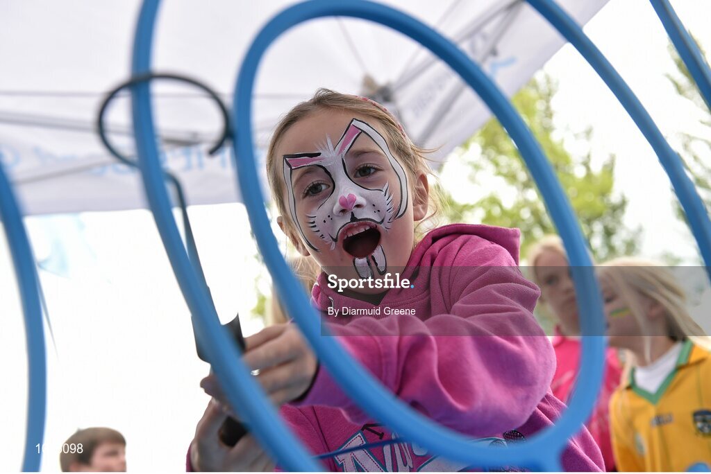 12 September 2015; Aoibhe Richardson, aged 6, from Cuala GAA club, Dublin, tries her hand at the buzzer game in the Bord Gais Energy fanzone before the game. Bord Gais Energy GAA Hurling All-Ireland U21 Championship Final, Limerick v Wexford, Semple Stadium, Thurles, Co. Tipperary. Picture credit: Diarmuid Greene / SPORTSFILE