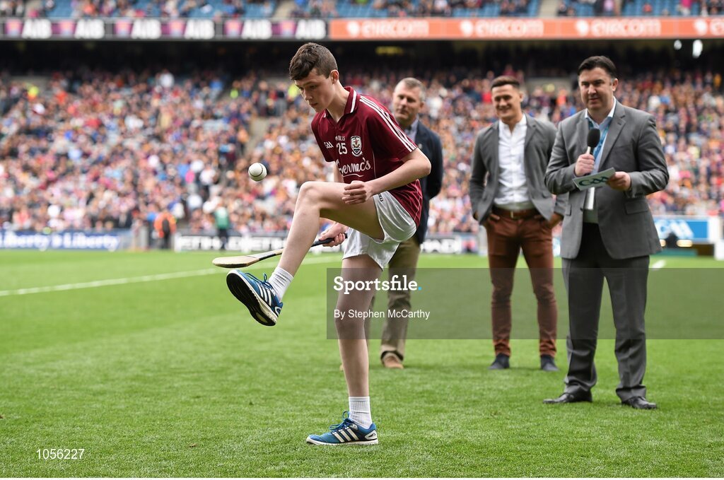 6 September 2015; John Monahan, age 15, from Sarsfields GAA Club, Galway, participates in a freestyle hurling exhibition. GAA Hurling All-Ireland Senior Championship Final, Kilkenny v Galway, Croke Park, Dublin. Picture credit: Stephen McCarthy / SPORTSFILE