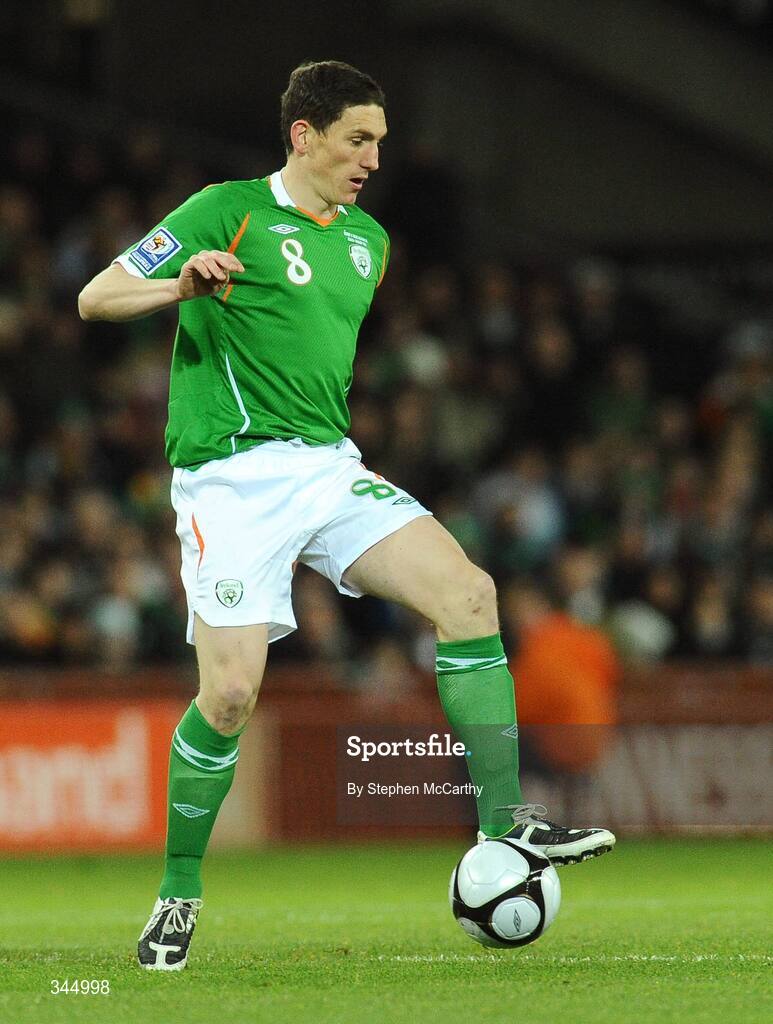 28 March 2009; Keith Andrews, Republic of Ireland. 2010 FIFA World Cup Qualifier, Republic of Ireland v Bulgaria, Croke Park, Dublin. Picture credit: Stephen McCarthy / SPORTSFILE