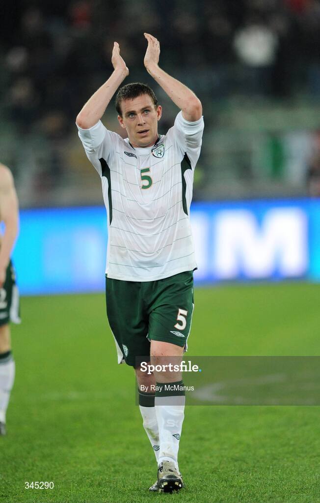 1 April 2009; Republic of Ireland's Richard Dunne applauds the fans after the game. 2010 FIFA World Cup Qualifier, Italy v Republic of Ireland, San Nicola Stadium, Bari, Italy. Picture credit: Ray McManus / SPORTSFILE