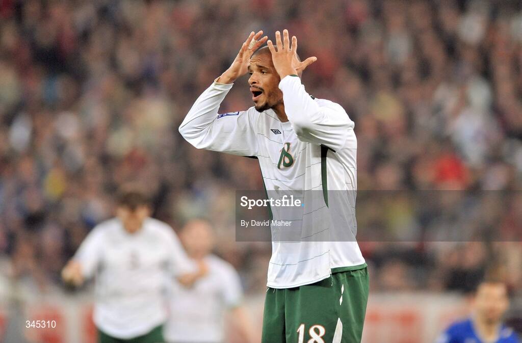 1 April 2009; Caleb Folan, Republic of Ireland, holds his head after his shot went wide of the goal. 2010 FIFA World Cup Qualifier, Italy v Republic of Ireland, San Nicola Stadium, Bari, Italy. Picture credit: David Maher / SPORTSFILE