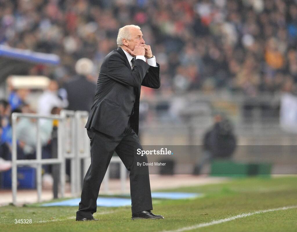 1 April 2009; Republic of Ireland manager Giovanni Trapattoni issues instructions during the game. 2010 FIFA World Cup Qualifier, Italy v Republic of Ireland, San Nicola Stadium, Bari, Italy. Picture credit: David Maher / SPORTSFILE