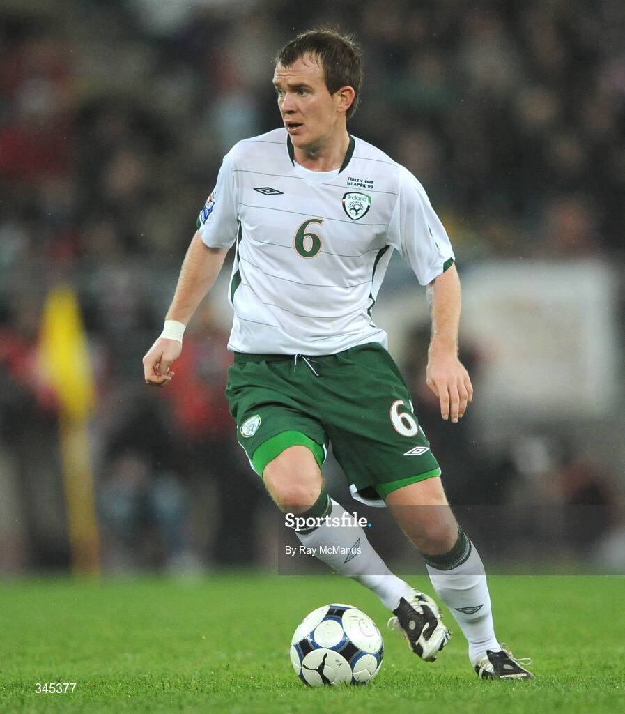 1 April 2009; Glen Whelan, Republic of Ireland. 2010 FIFA World Cup Qualifier, Italy v Republic of Ireland, San Nicola Stadium, Bari, Italy. Picture credit: Ray McManus / SPORTSFILE