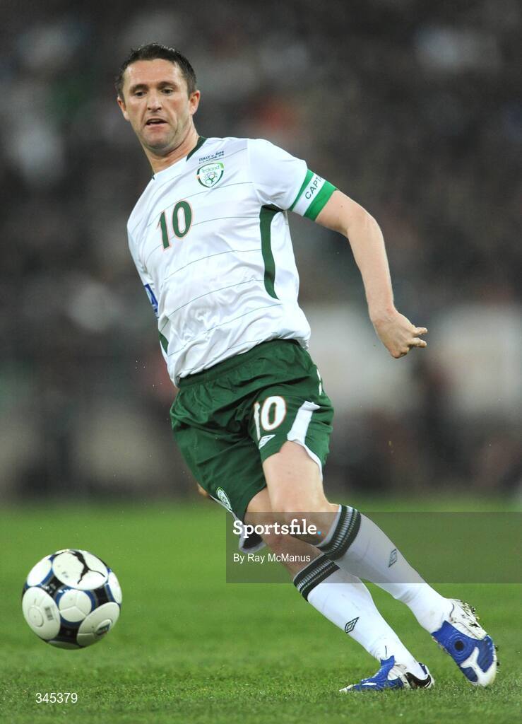 1 April 2009; Robbie Keane, Republic of Ireland. 2010 FIFA World Cup Qualifier, Italy v Republic of Ireland, San Nicola Stadium, Bari, Italy. Picture credit: Ray McManus / SPORTSFILE