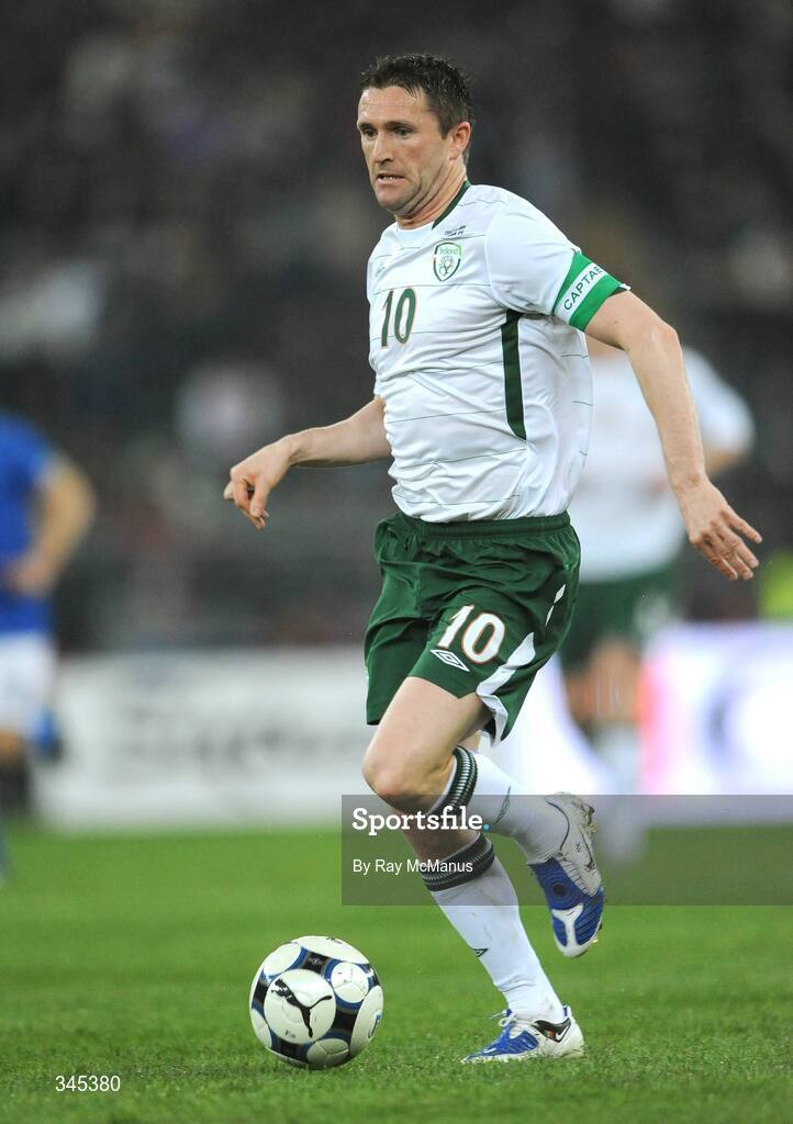1 April 2009; Robbie Keane, Republic of Ireland. 2010 FIFA World Cup Qualifier, Italy v Republic of Ireland, San Nicola Stadium, Bari, Italy. Picture credit: Ray McManus / SPORTSFILE
