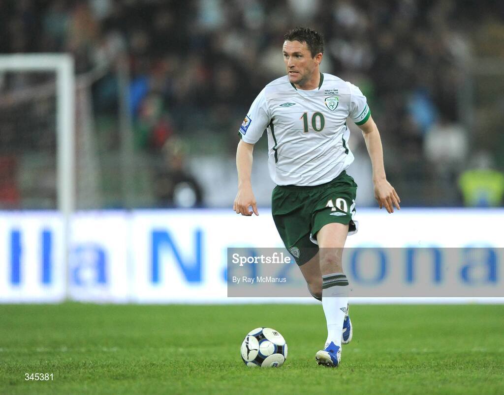 1 April 2009; Robbie Keane, Republic of Ireland. 2010 FIFA World Cup Qualifier, Italy v Republic of Ireland, San Nicola Stadium, Bari, Italy. Picture credit: Ray McManus / SPORTSFILE