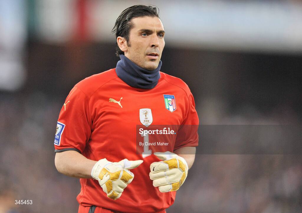 1 April 2009; Gianluigi Buffon, Italy. 2010 FIFA World Cup Qualifier, Italy v Republic of Ireland, San Nicola Stadium, Bari, Italy. Picture credit: David Maher / SPORTSFILE