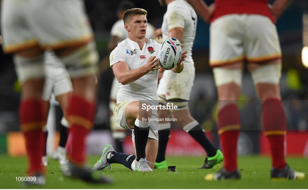 26 September 2015; Owen Farrell, England, prepares to take a penalty. 2015 Rugby World Cup, Pool A, England v Wales, Twickenham Stadium, London, England. Picture credit: Brendan Moran / SPORTSFILE
