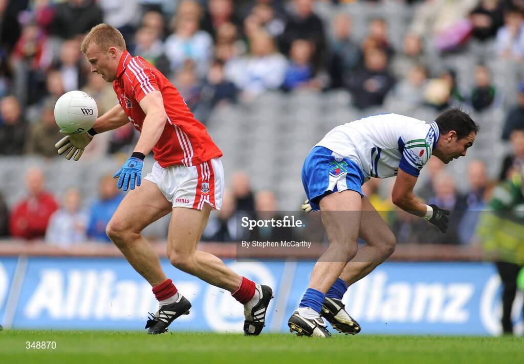 26 April 2009; Michael Shields, Cork, in action against Paul Finlay, Monaghan. Allianz GAA National Football League, Division 2 Final, Cork v Monaghan, Croke Park, Dublin. Picture credit: Stephen McCarthy / SPORTSFILE