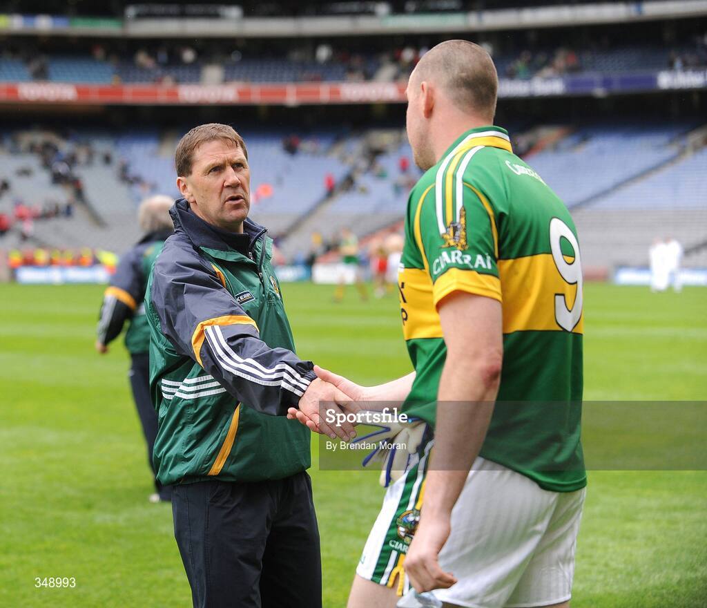 26 April 2009; Kerry manager Jack O'Connor shakes hands with Micheal Quirke after the game. Allianz GAA National Football League, Division 1 Final, Kerry v Derry, Croke Park, Dublin. Picture credit: Brendan Moran / SPORTSFILE