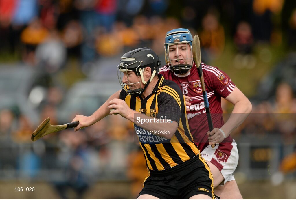 27 September 2015; Neal McAuley, Ballycastle McQuillan, in action against Christy McNaughton, Ruairi Og Cushendall. Antrim Senior Championship Hurling Final, Ruairi Og Cushendall v Ballycastle McQuillan, Dunloy GAA Club, Dunloy, Co. Antrim. Picture credit: Oliver McVeigh / SPORTSFILE