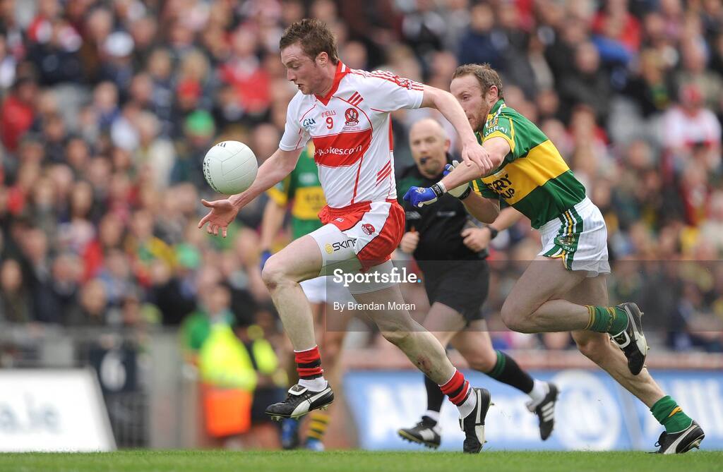 26 April 2009; Joe Diver, Derry, in action against Tommy Griffin, Kerry. Allianz GAA National Football League, Division 1 Final, Kerry v Derry, Croke Park, Dublin. Picture credit: Brendan Moran / SPORTSFILE
