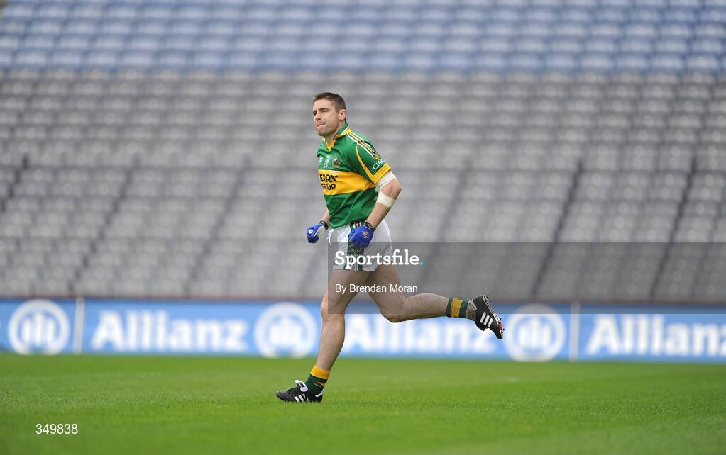 26 April 2009; Darragh O Se, Kerry, runs onto the pitch as a second half substitute. Allianz GAA National Football League, Division 1 Final, Kerry v Derry, Croke Park, Dublin. Picture credit: Brendan Moran / SPORTSFILE