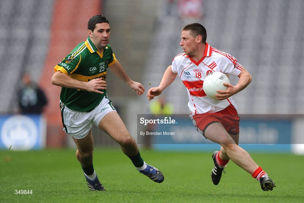 26 April 2009; Barry McGuigan, Derry, in action against Bryan Sheehan, Kerry. Allianz GAA National Football League, Division 1 Final, Kerry v Derry, Croke Park, Dublin. Picture credit: Brendan Moran / SPORTSFILE