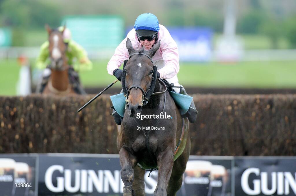 29 April 2009; Notre Pere, with Andrew Lynch up, on their way to winning the Punchestown Guinness Gold Cup after jumping the last. 2009 Punchestown Irish National Hunt Festival, Punchestown Racecourse, Co. Kildare. Picture credit: Matt Browne / SPORTSFILE