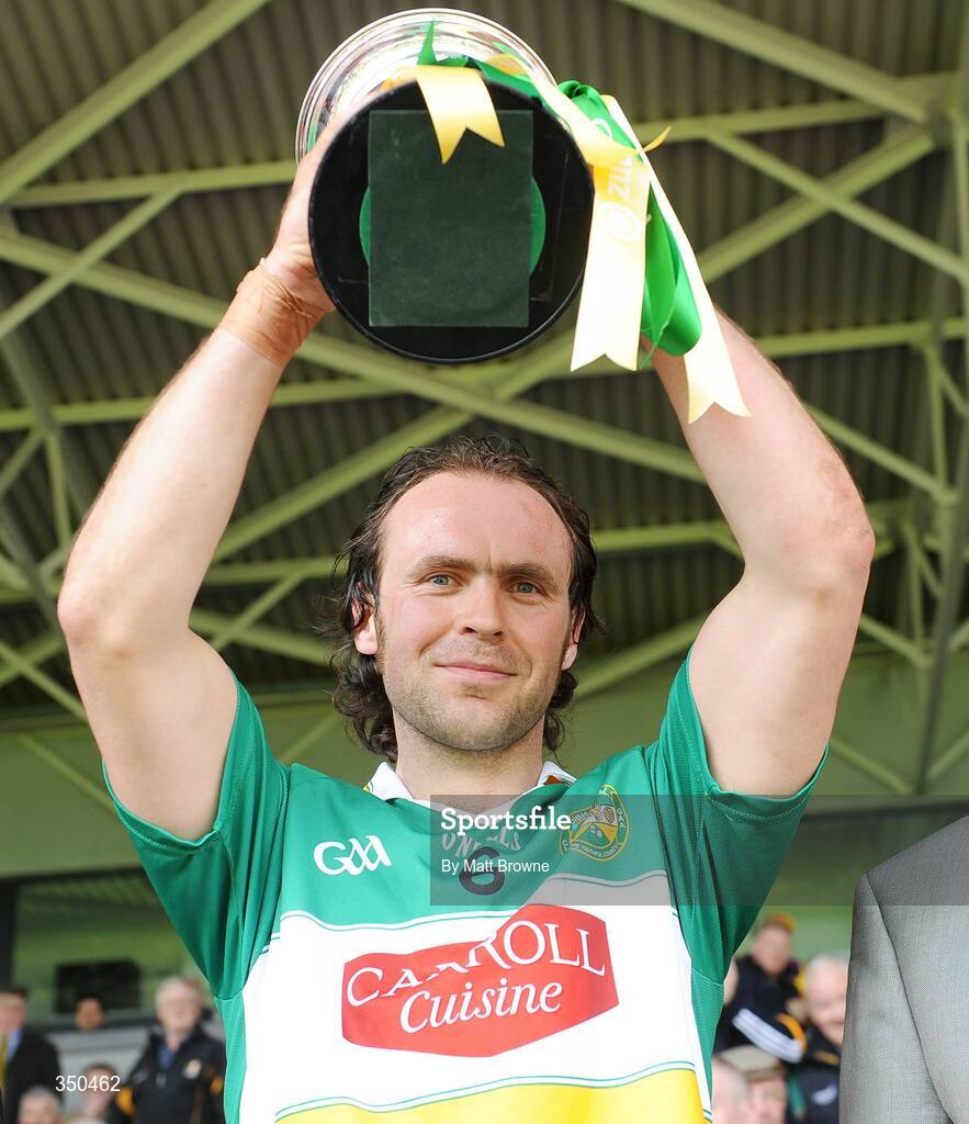 3 May 2009; Offaly captain Ger Oakley lifts the cup. Allianz GAA NHL Division 2 Final, Wexford v Offaly, Semple Stadium, Thurles, Co. Tipperary. Picture credit: Matt Browne / SPORTSFILE