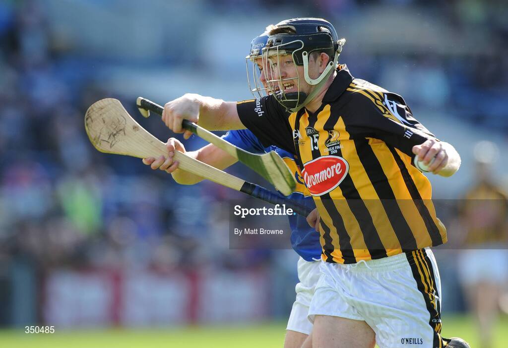 3 May 2009; Aidan Fogarty, Kilkenny, in action against Hugh Maloney, Tipperary. Allianz GAA NHL Division 1 Final, Kilkenny v Tipperary, Semple Stadium, Thurles, Co. Tipperary. Picture credit: Matt Browne / SPORTSFILE