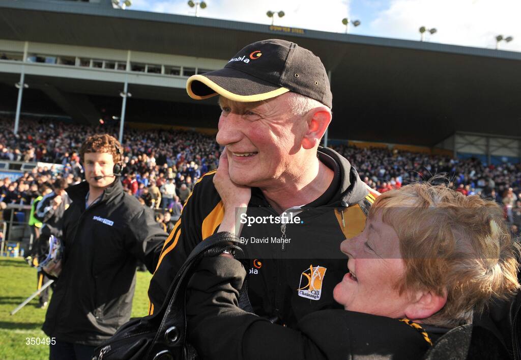3 May 2009; Kilkenny manager Brian Cody is congratulated by a supporter at the end of the game. Allianz GAA NHL Division 1 Final, Kilkenny v Tipperary, Semple Stadium, Thurles, Co. Tipperary. Picture credit: David Maher / SPORTSFILE